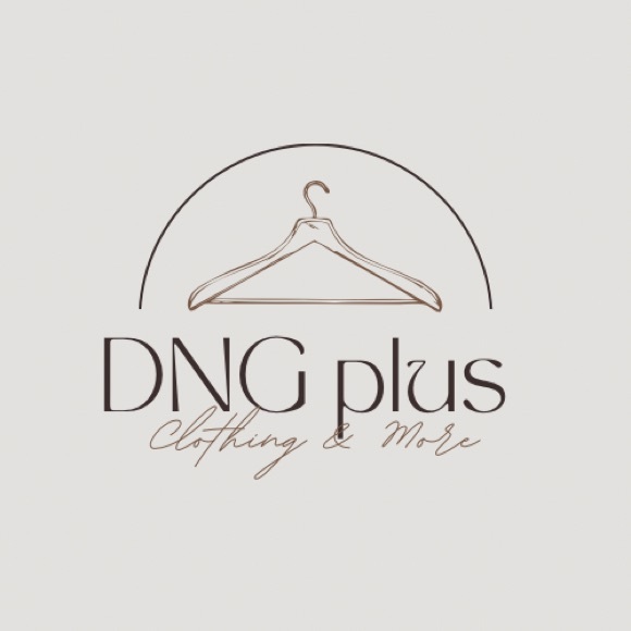 Meet your Posher, Erin ⭐️ - Picture 1 of 1